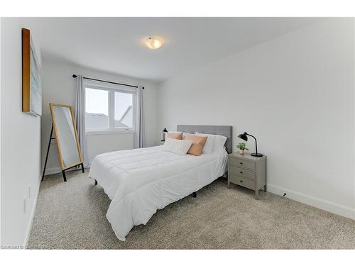 45 Hedley Lane, Elora, ON - Indoor Photo Showing Bedroom