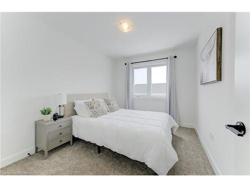 45 Hedley Lane, Elora, ON - Indoor Photo Showing Bedroom