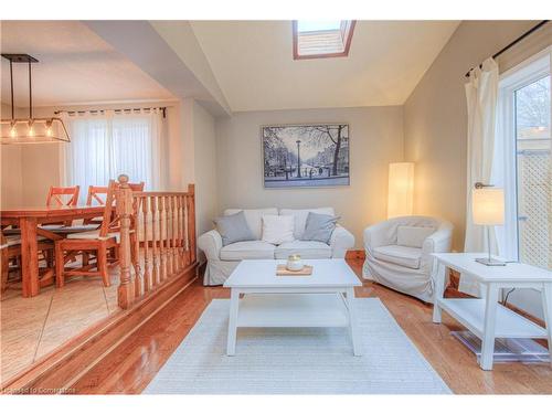 51 Westmeadow Drive, Kitchener, ON - Indoor Photo Showing Living Room