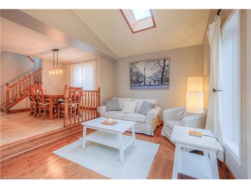 51 Westmeadow Drive, Kitchener, ON - Indoor Photo Showing Living Room