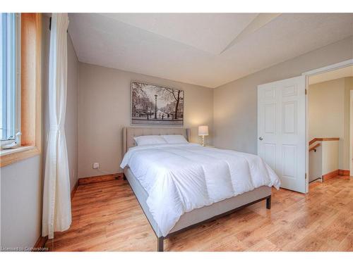 51 Westmeadow Drive, Kitchener, ON - Indoor Photo Showing Bedroom