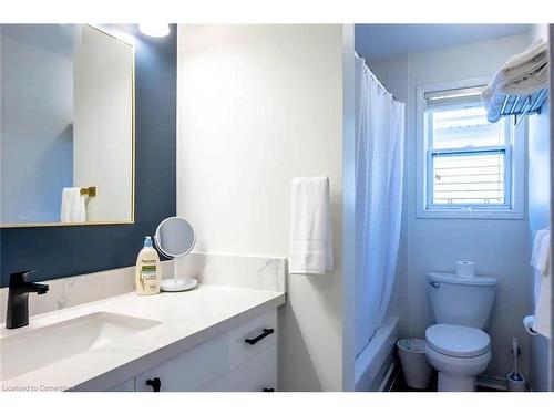 407 Rittenhouse Road, Kitchener, ON - Indoor Photo Showing Bathroom