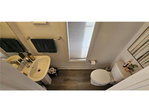 16 Steele Crescent, Guelph, ON - Indoor Photo Showing Bathroom