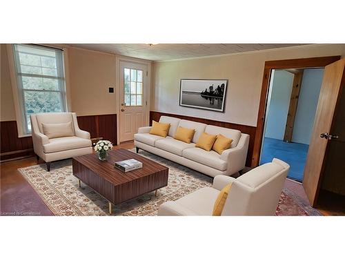 496 River Road, Cambridge, ON - Indoor Photo Showing Living Room