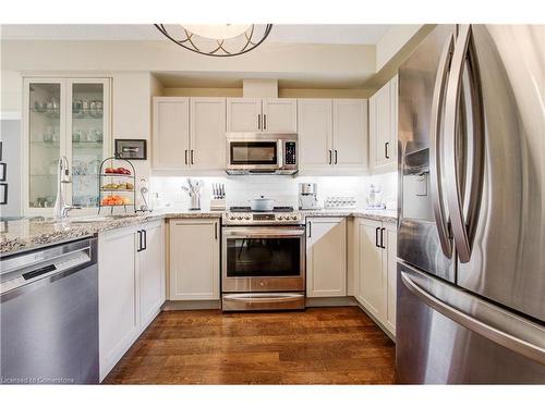 606-170 Water Street N, Cambridge, ON - Indoor Photo Showing Kitchen