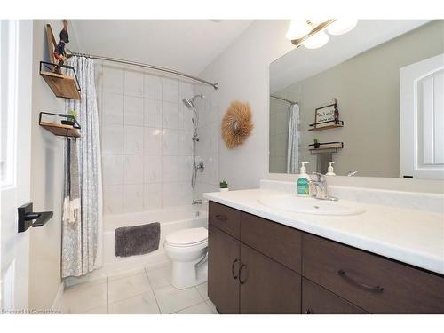 30 Isaac Street, Elmira, ON - Indoor Photo Showing Bathroom