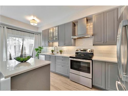 16-110 Highland Road E, Kitchener, ON - Indoor Photo Showing Kitchen With Upgraded Kitchen