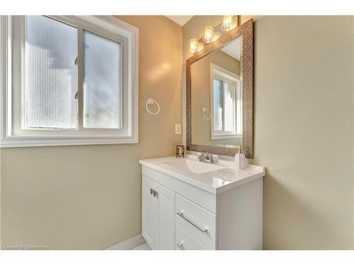 16-110 Highland Road E, Kitchener, ON - Indoor Photo Showing Bathroom