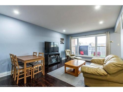 E-48 Windom Road, Kitchener, ON - Indoor Photo Showing Living Room