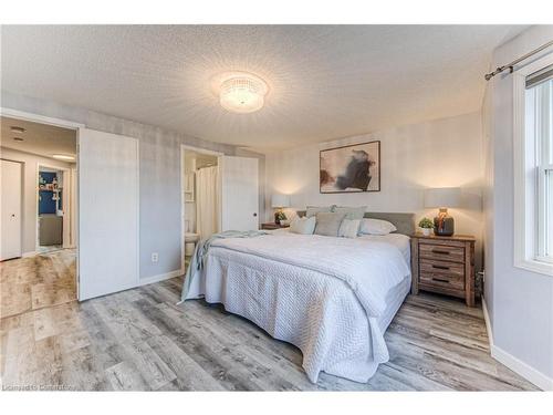 617 Royal Fern Street, Waterloo, ON - Indoor Photo Showing Bedroom