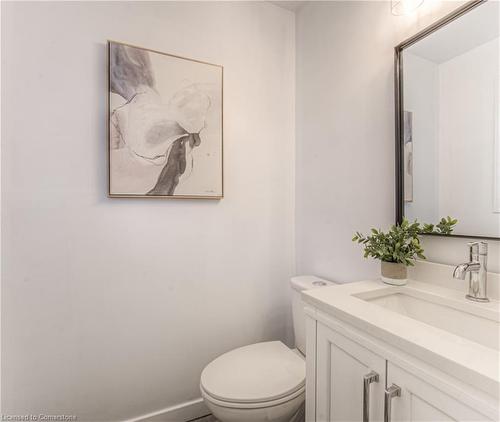 617 Royal Fern Street, Waterloo, ON - Indoor Photo Showing Bathroom