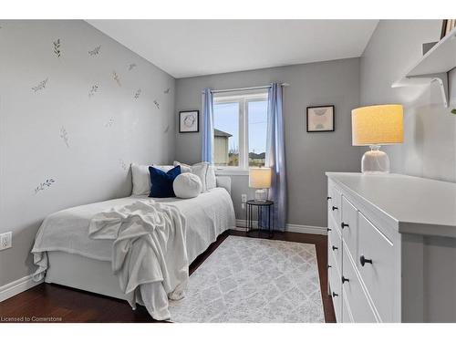 230 Greenwater Place, Kitchener, ON - Indoor Photo Showing Bedroom