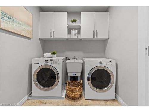 230 Greenwater Place, Kitchener, ON - Indoor Photo Showing Laundry Room