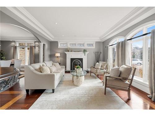 16 Seifert Court, Puslinch, ON - Indoor Photo Showing Living Room With Fireplace