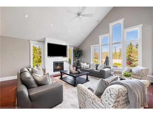 16 Seifert Court, Puslinch, ON - Indoor Photo Showing Living Room With Fireplace