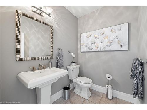 16 Seifert Court, Puslinch, ON - Indoor Photo Showing Bathroom