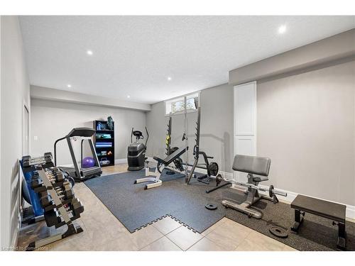 16 Seifert Court, Puslinch, ON - Indoor Photo Showing Gym Room