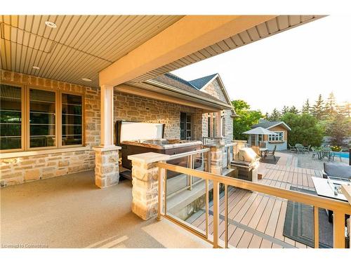 16 Seifert Court, Puslinch, ON - Outdoor With Deck Patio Veranda With Exterior