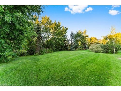 16 Seifert Court, Puslinch, ON - Outdoor