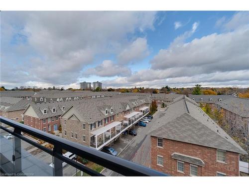 610-15 Prince Albert Boulevard, Kitchener, ON - Outdoor With View