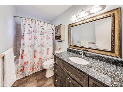 13 Emilie Street, Brantford, ON - Indoor Photo Showing Bathroom