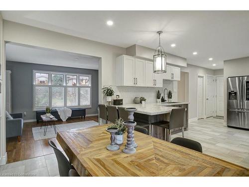 15 Ashwood Drive, Cambridge, ON - Indoor Photo Showing Other Room