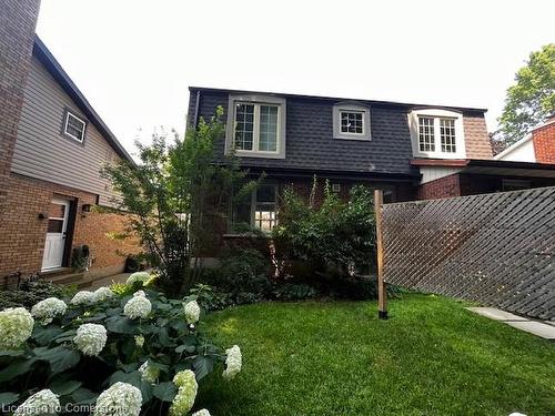 15 Ashwood Drive, Cambridge, ON - Outdoor