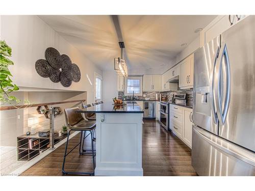 82 Oakhurst Crescent, Kitchener, ON - Indoor Photo Showing Kitchen With Upgraded Kitchen