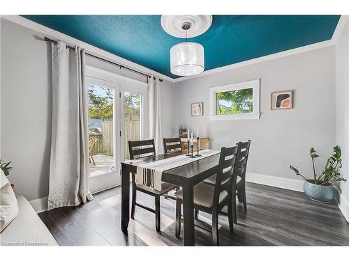 11 Sheldon Avenue S, Kitchener, ON - Indoor Photo Showing Dining Room