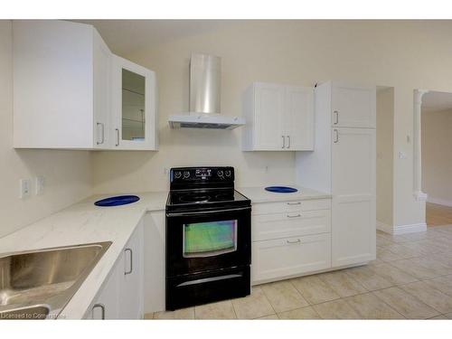 Upper-21 Munroe Crescent, Guelph, ON - Indoor Photo Showing Kitchen