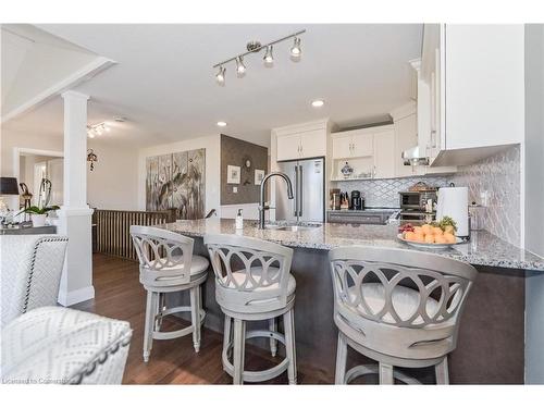 130 Bridge Crescent, Palmerston, ON - Indoor Photo Showing Kitchen With Upgraded Kitchen