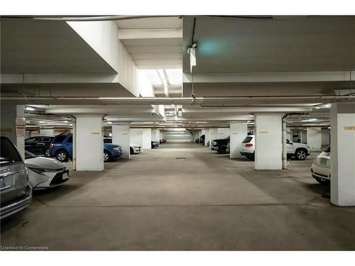 108-37 Four Winds Drive, Toronto, ON - Indoor Photo Showing Garage