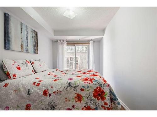 108-37 Four Winds Drive, Toronto, ON - Indoor Photo Showing Bedroom