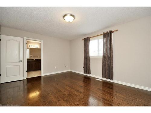 8 Lockwood Street, Cambridge, ON - Indoor Photo Showing Other Room