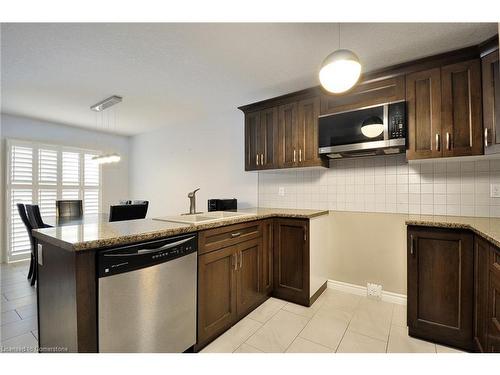 8 Lockwood Street, Cambridge, ON - Indoor Photo Showing Kitchen