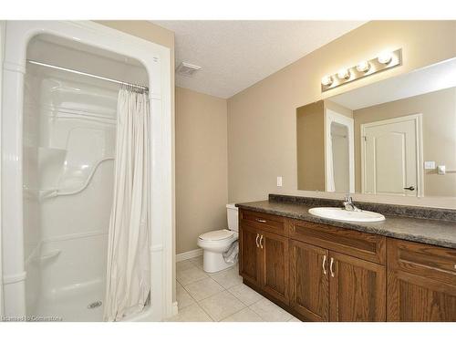 8 Lockwood Street, Cambridge, ON - Indoor Photo Showing Bathroom