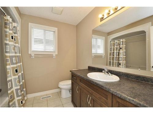 8 Lockwood Street, Cambridge, ON - Indoor Photo Showing Bathroom