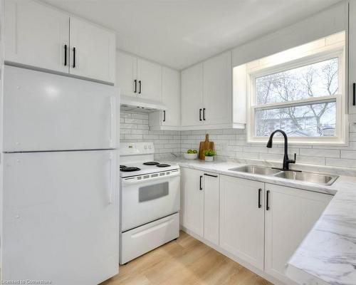 24 B Karen Walk, Waterloo, ON - Indoor Photo Showing Kitchen With Double Sink