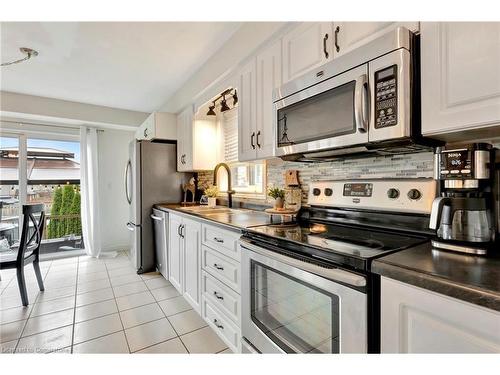 30 Patterson Drive, North Dumfries, ON - Indoor Photo Showing Kitchen