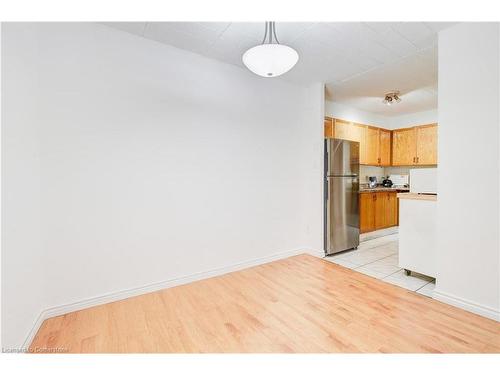 309-71 Vanier Drive, Kitchener, ON - Indoor Photo Showing Kitchen