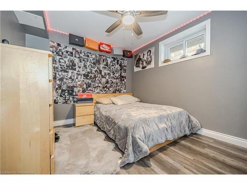 48 Templar Court, Cambridge, ON - Indoor Photo Showing Bedroom