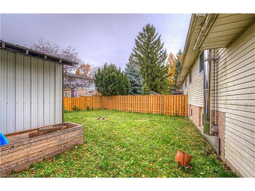 27 Uxbridge Crescent, Kitchener, ON - Outdoor