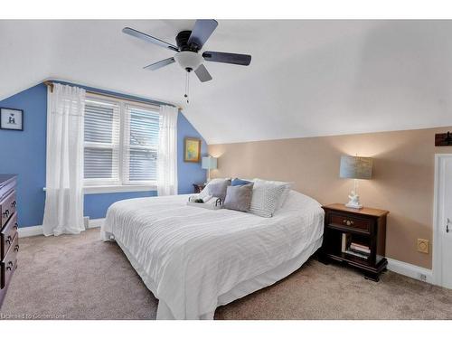 121 Edmund Road, Kitchener, ON - Indoor Photo Showing Bedroom