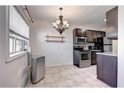 306-283 Fairway Road N, Kitchener, ON - Indoor Photo Showing Kitchen