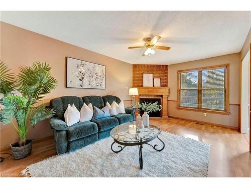 59 Nith River Way, Ayr, ON - Indoor Photo Showing Living Room