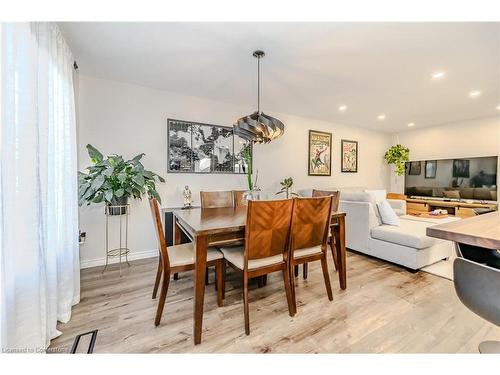 518 Mortimer Drive, Cambridge, ON - Indoor Photo Showing Dining Room