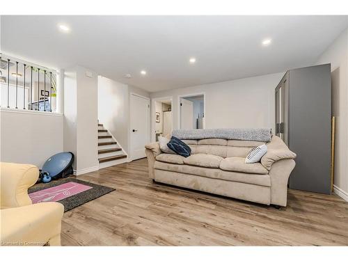 518 Mortimer Drive, Cambridge, ON - Indoor Photo Showing Living Room