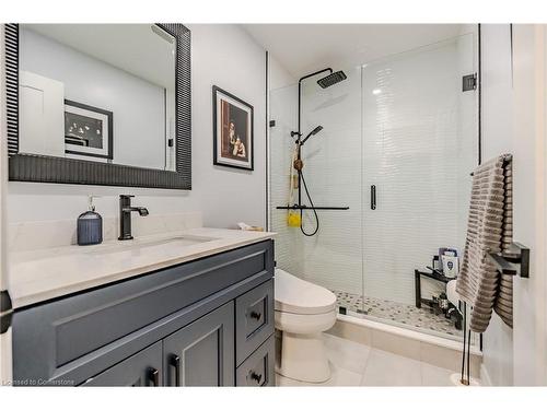 518 Mortimer Drive, Cambridge, ON - Indoor Photo Showing Bathroom