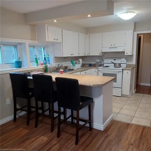 13 Brooklyne Road, Cambridge, ON - Indoor Photo Showing Kitchen