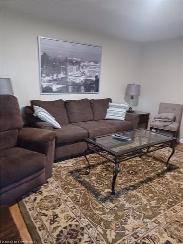 13 Brooklyne Road, Cambridge, ON - Indoor Photo Showing Living Room